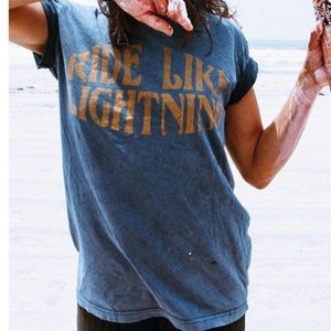 Vintage lightning tee